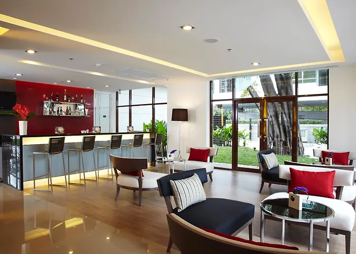 Ibis Riverside Hotel 3*