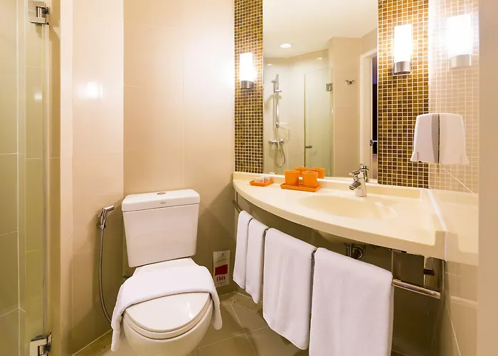 מלון Ibis Riverside 3*