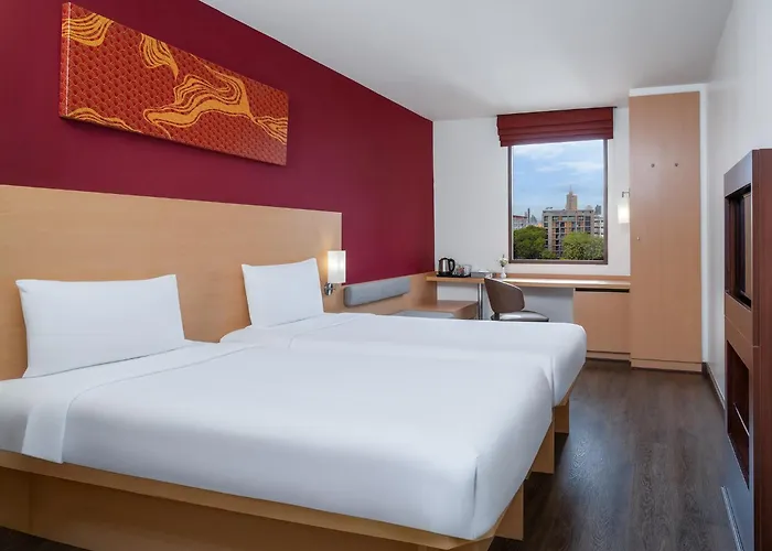 Ibis Riverside Hotel 3*