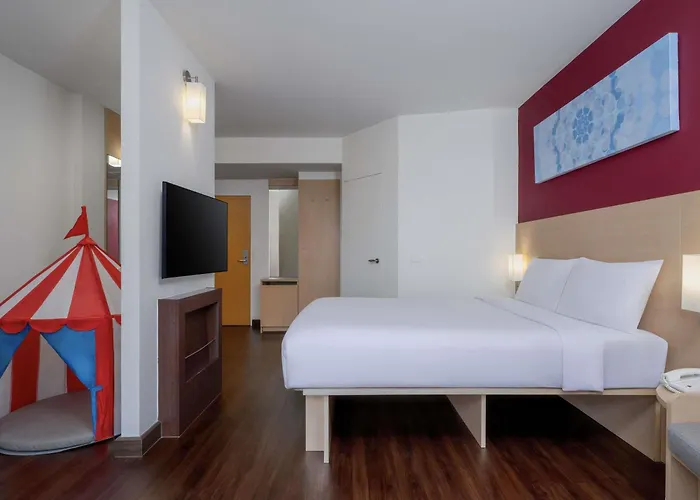 Ibis Riverside 3*