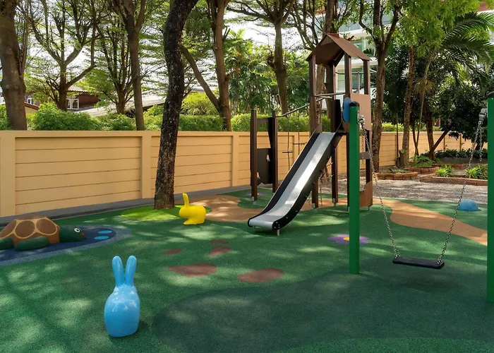 Hotel Ibis Riverside 3*