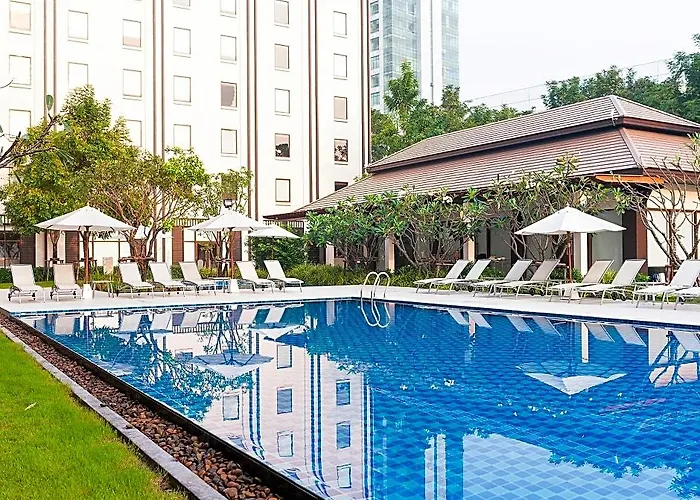 Hotel Ibis Riverside 3*