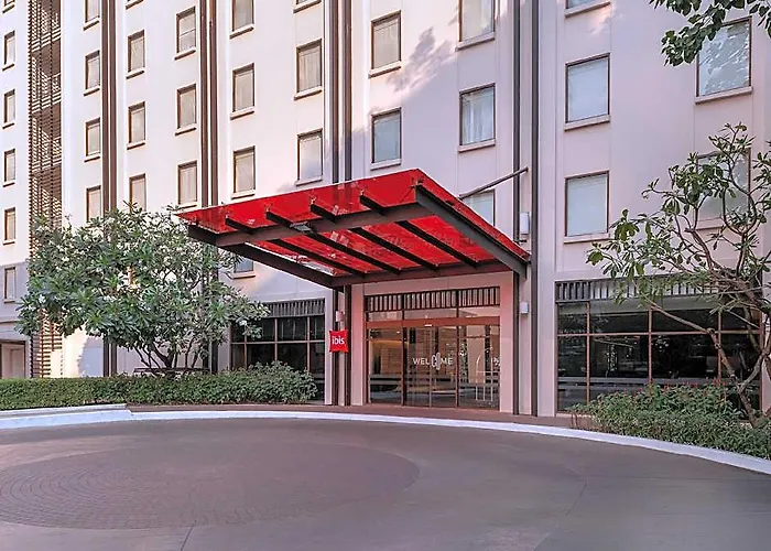 Ibis Riverside 3*