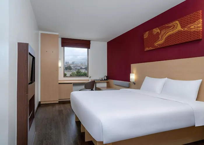 Hotel Ibis Riverside
