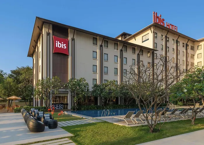 Ibis Riverside Hotel 3*